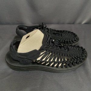 New Keen Womens Uneek Black Sandal, size 9